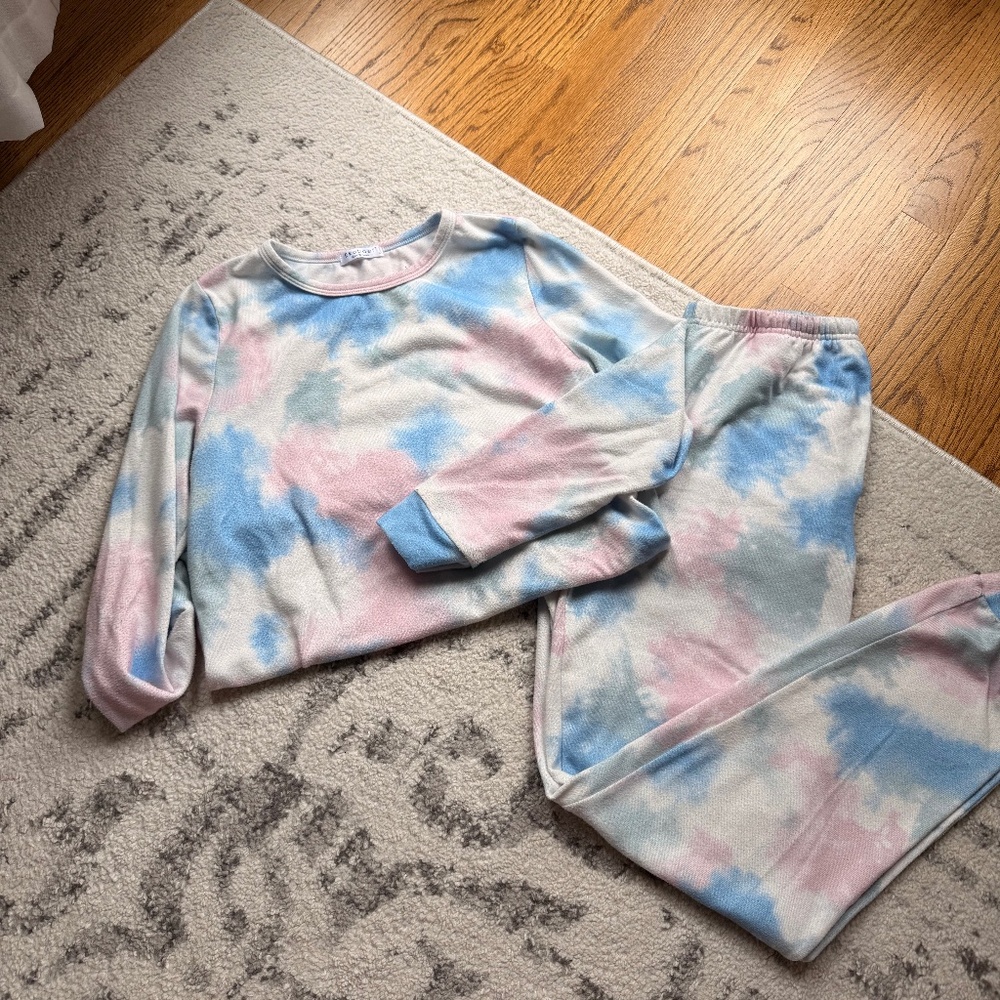 Pastel Tie-Dye Cloud Long Sleeve Lounge Set (Size M)